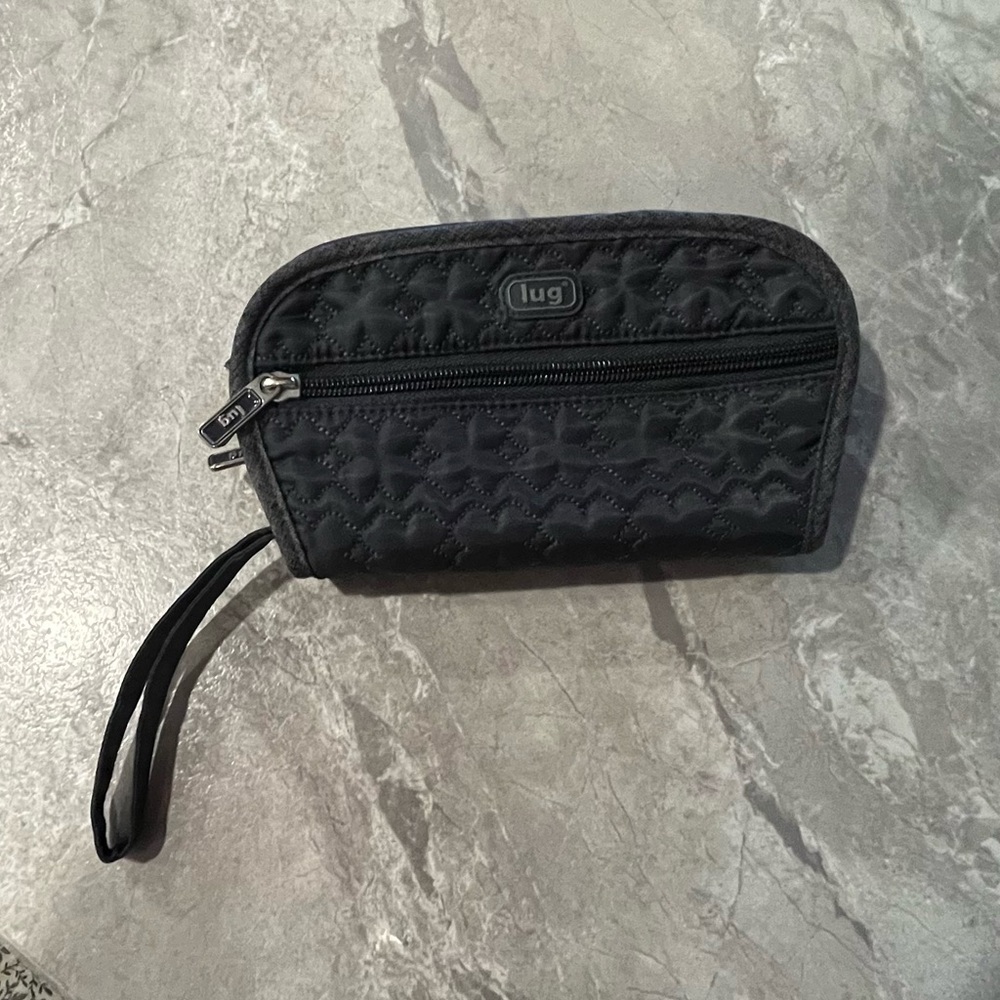 Lug Quilted Wristlet